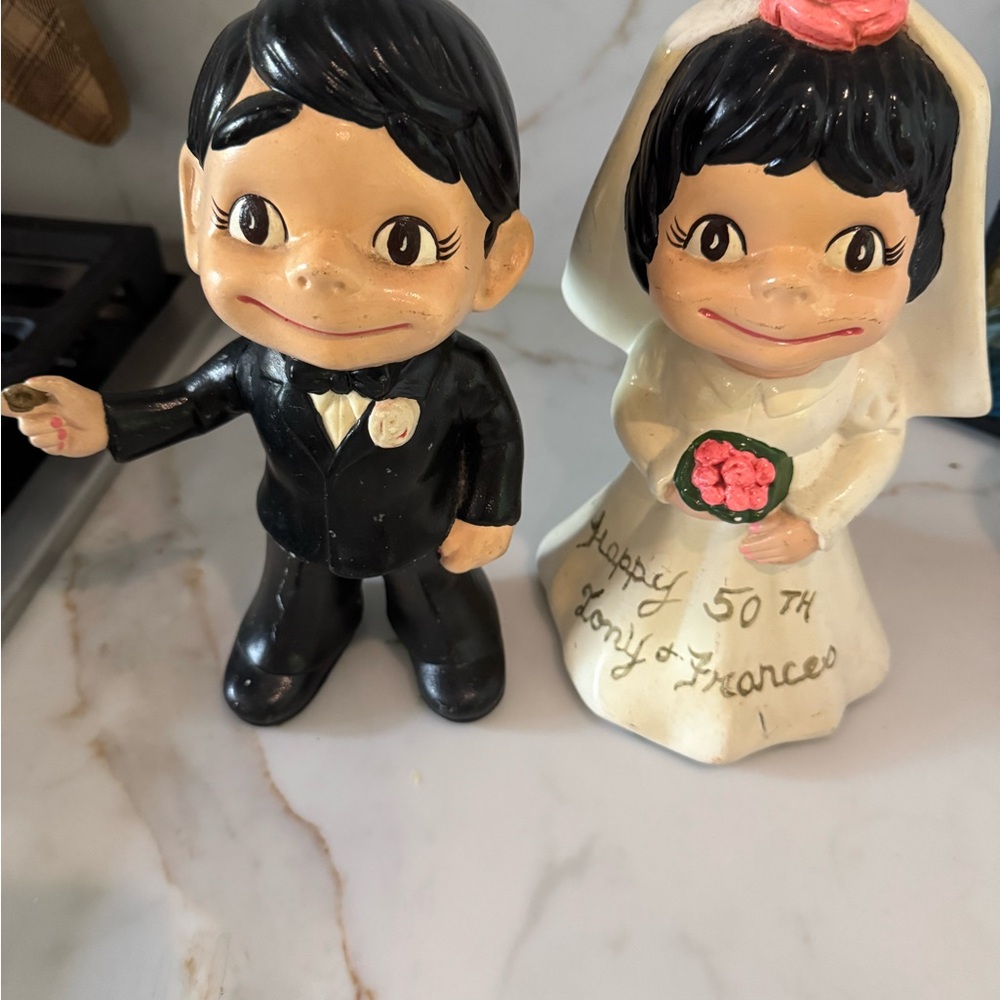 Atlantic Mold Bride and Groom Figurine Set - vintage